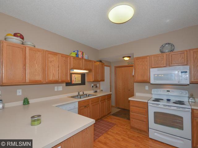 1238 Crystal Pl E, Chaska, MN 55318 photo 9