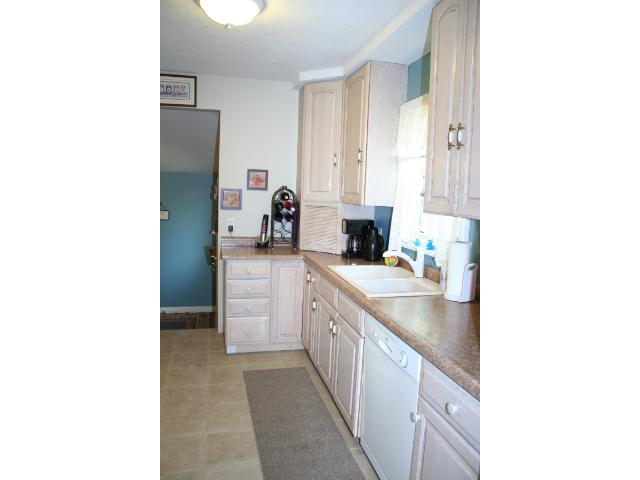 39 Spring St, Kenyon, MN 55946 photo 5