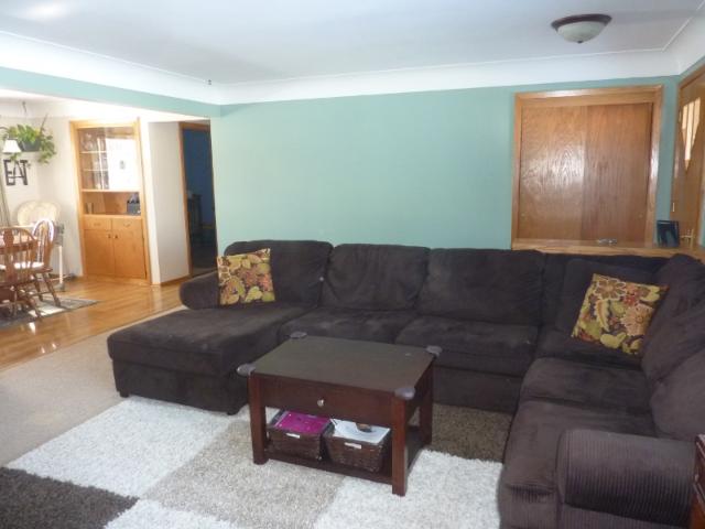 1206 E 13th St, Glencoe, MN 55336 photo 4