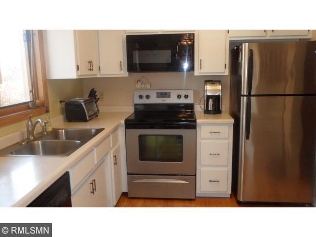 719 Division St E, Buffalo, MN 55313 photo 2