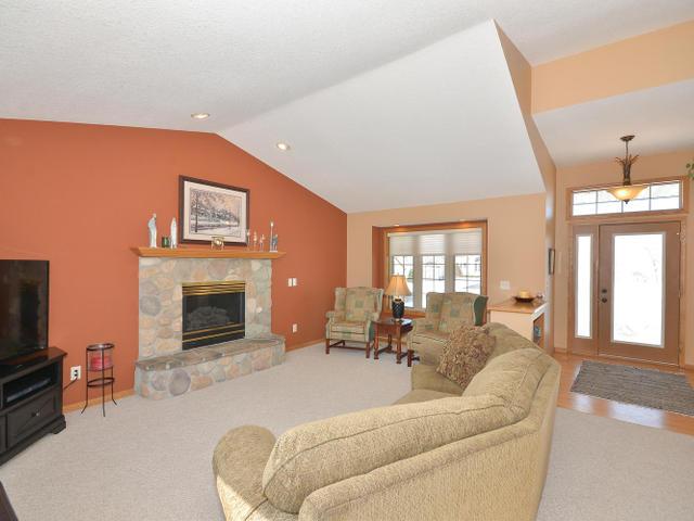 15670 Crystal Path, Rosemount, MN 55068 photo 2