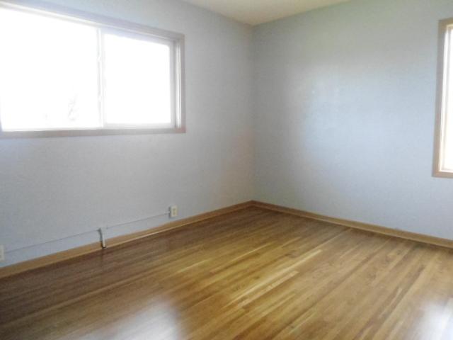 404 8th St, Kenyon, MN 55946 photo 11