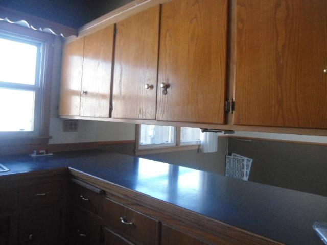 404 8th St, Kenyon, MN 55946 photo 3