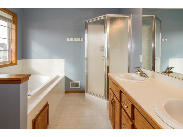 2122 Ormond Dr, Shakopee, MN 55379 photo 10
