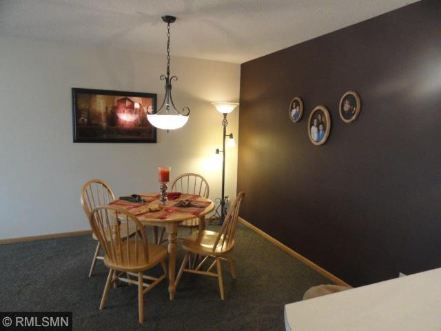 2036 Willow Cir, Hugo, MN 55038 photo 4