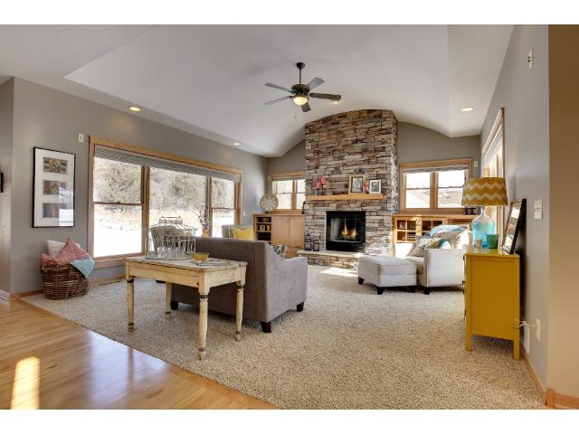 358 Mitchell Rd, Hudson, WI 54016 photo 4