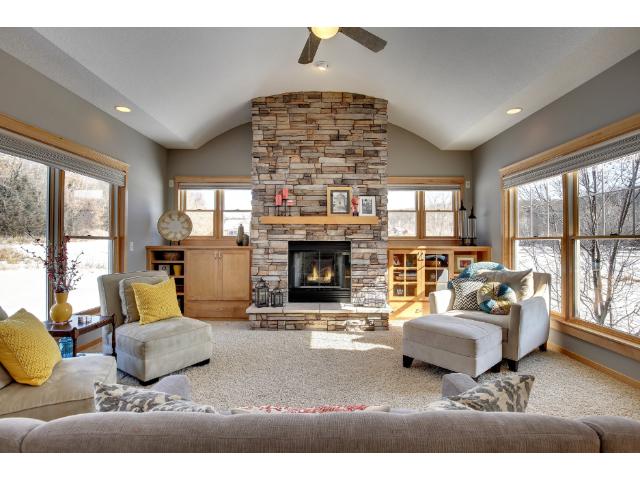 358 Mitchell Rd, Hudson, WI 54016 photo 2