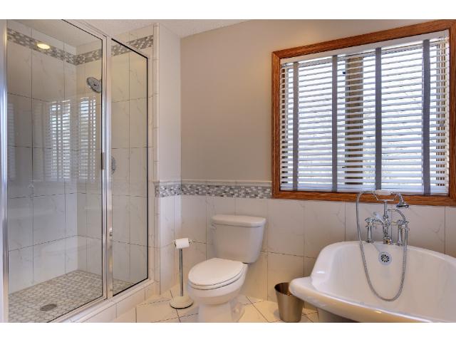 5810 Amy Ln, Maple Plain, MN 55359 photo 9