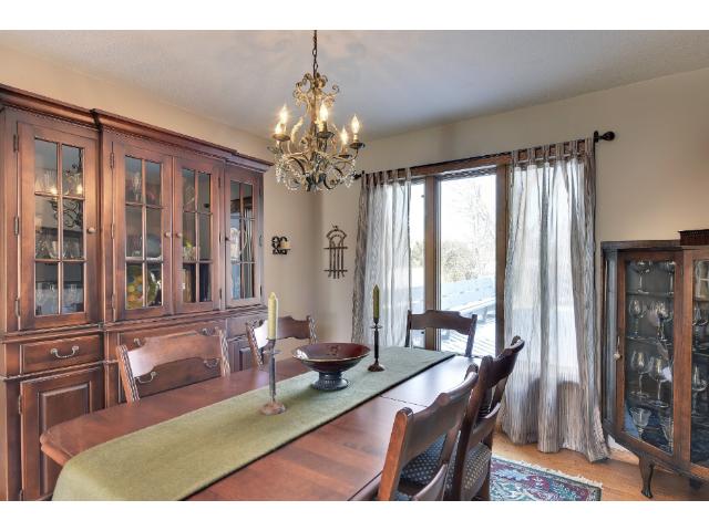 5810 Amy Ln, Maple Plain, MN 55359 photo 4