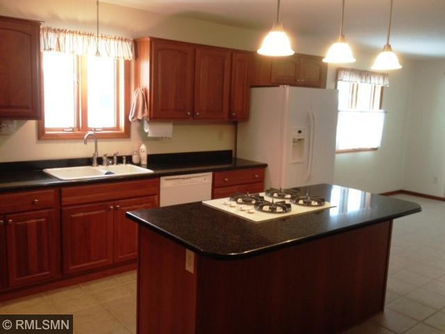 370 Willink Dr, Baldwin, WI 54002 photo 5