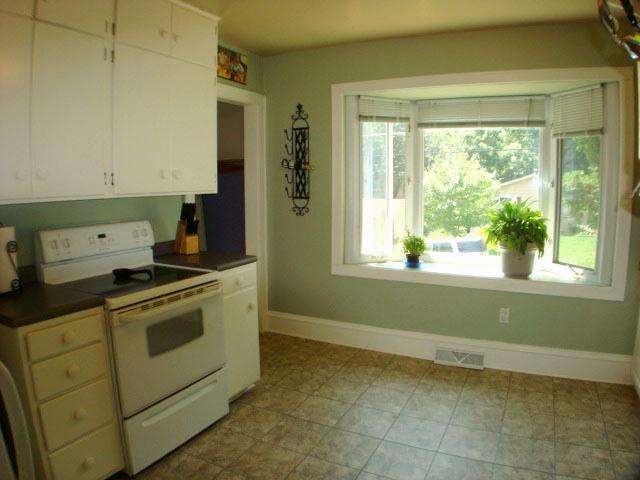 2948 Dickens Ln, Mound, MN 55364 photo 2