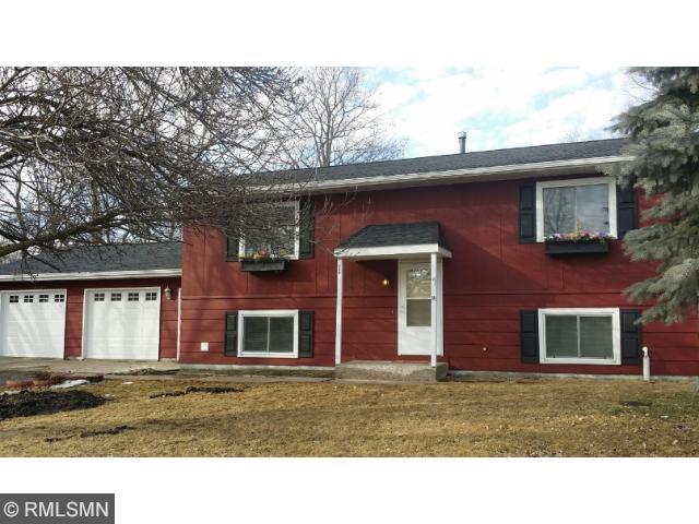 310 Walnut Ave SW, Saint Michael, MN 55376 photo 1