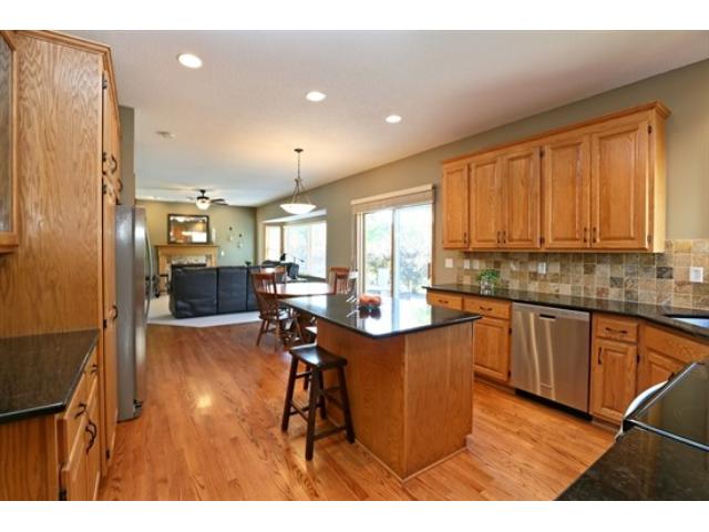 9612 Coneflower Cir, Champlin, MN 55316 photo 5