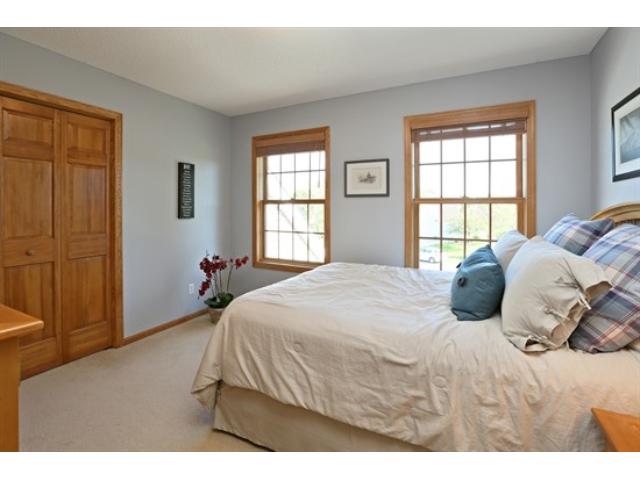 9612 Coneflower Cir, Champlin, MN 55316 photo 12