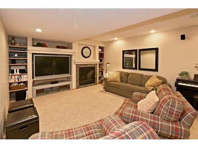 9612 Coneflower Cir, Champlin, MN 55316 photo 17