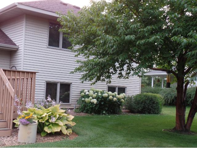1402 W Oakes Dr, Saint Cloud, MN 56303 photo 11