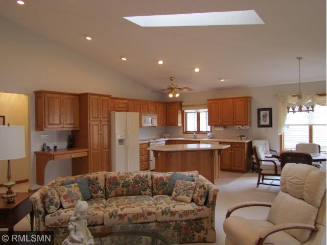623 Jenisa Dr, Saint Cloud, MN 56301 photo 4