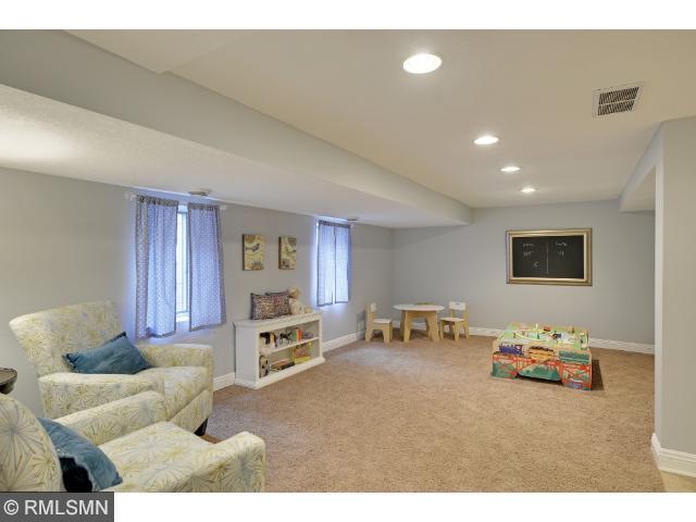 18975 James Ave, Wayzata, MN 55391 photo 14