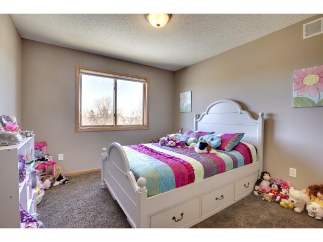 10050 Maplewood Cir N, Champlin, MN 55316 photo 12