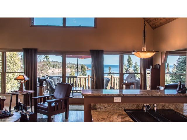 2352 Cliff View Trl, Two Harbors, MN 55616 photo 2