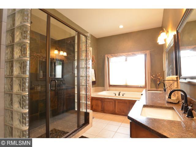 4970 Sycamore Dr, Eagan, MN 55123 photo 8