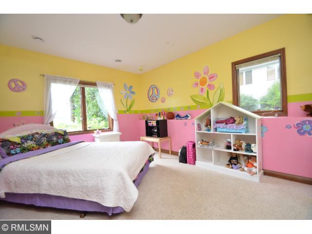 4970 Sycamore Dr, Eagan, MN 55123 photo 12