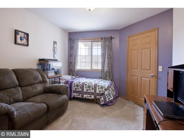 1070 Manor Ct, Saint Cloud, MN 56303 photo 13