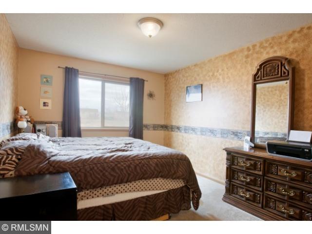 1070 Manor Ct, Saint Cloud, MN 56303 photo 10