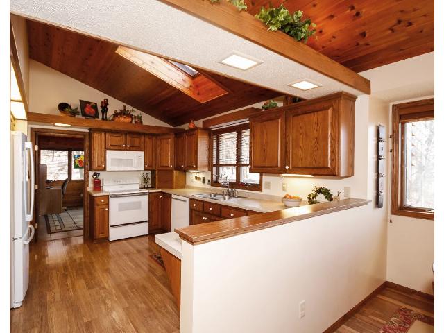 1051 E River Dr, River Falls, WI 54022 photo 6