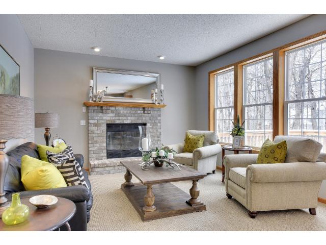 2736 Simons Dr, Chaska, MN 55318 photo 4
