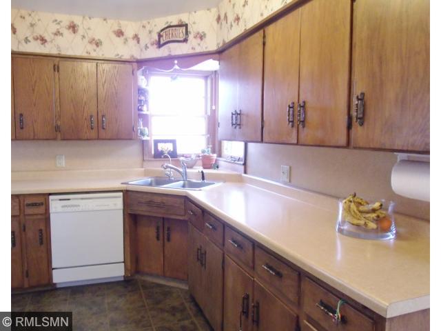 1510 14th St E, Glencoe, MN 55336 photo 4
