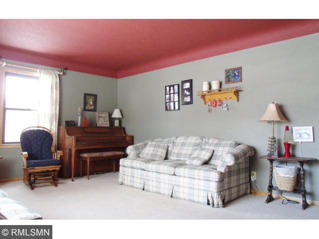 1510 14th St E, Glencoe, MN 55336 photo 2