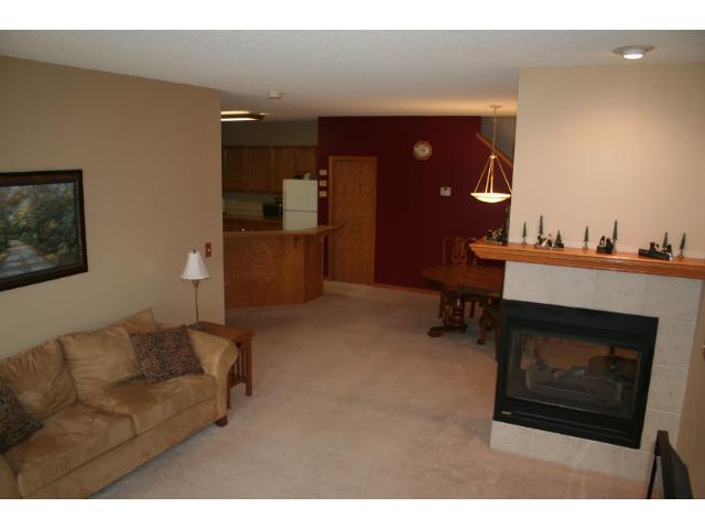 1274 Crystal Pl E, Chaska, MN 55318 photo 2