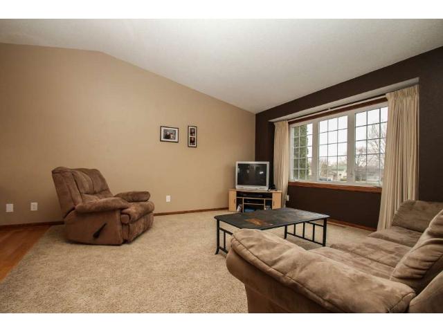 8117 109th Pl N, Champlin, MN 55316 photo 9