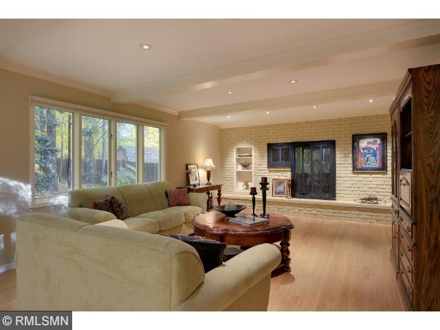 3975 Walden Ln, Wayzata, MN 55391 photo 2