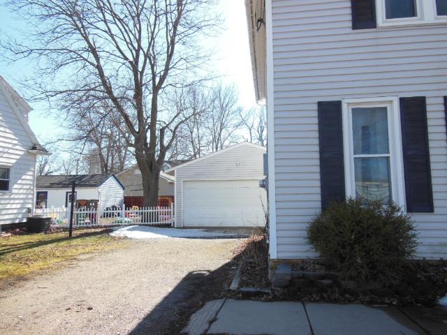 410 Elm Ave, Waseca, MN 56093 photo 3