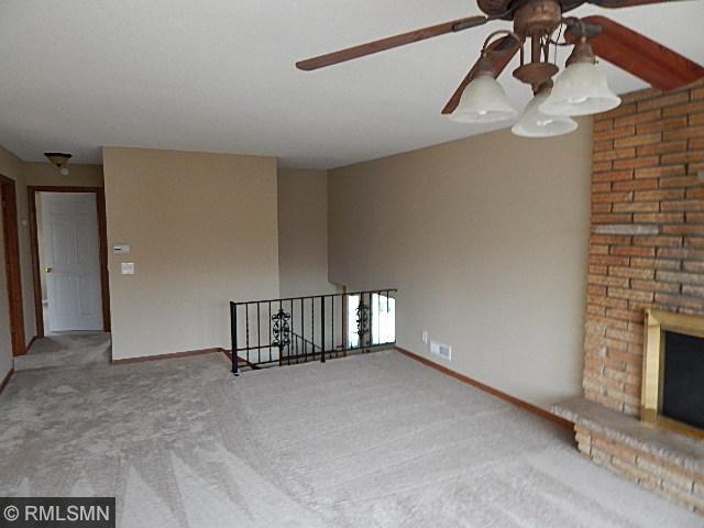 909 Dayton Rd, Champlin, MN 55316 photo 3
