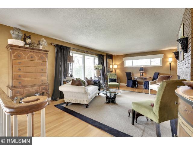 5819 Salisbury Ave, Minnetonka, MN 55345 photo 2