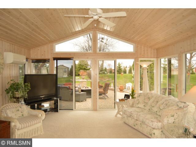1808 Lavender Dr, Faribault, MN 55021 photo 2
