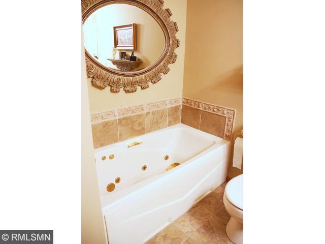 1808 Lavender Dr, Faribault, MN 55021 photo 11
