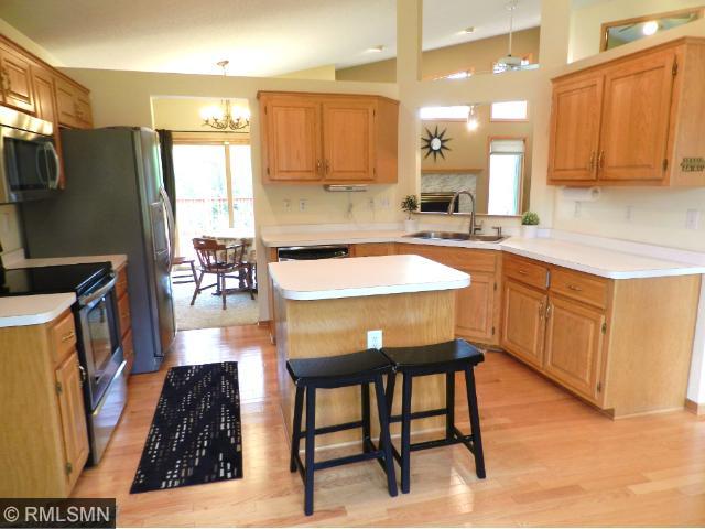 3442 Rolling Hills Dr, Eagan, MN 55121 photo 5