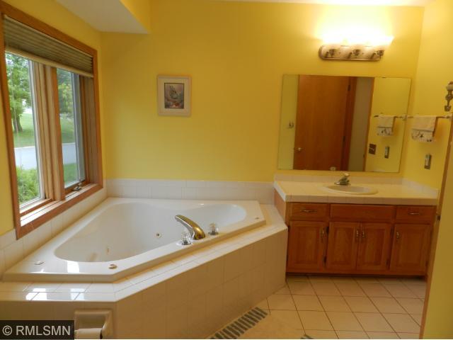 3442 Rolling Hills Dr, Eagan, MN 55121 photo 15