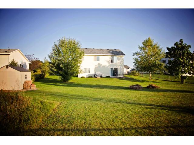 975 Iris Ct S, Cambridge, MN 55008 photo 2
