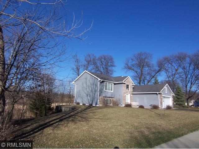 1749 Maple Ln, Saint Cloud, MN 56304 photo 4