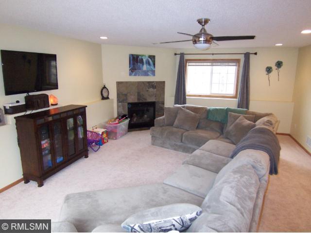1749 Maple Ln, Saint Cloud, MN 56304 photo 12
