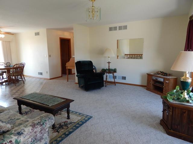 948 Cory Ln, Saint Cloud, MN 56303 photo 3