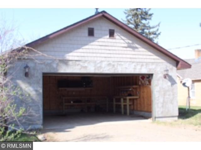 328 E James St, Ely, MN 55731 photo 2