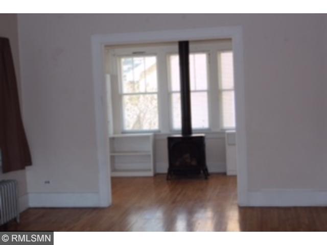 328 E James St, Ely, MN 55731 photo 4