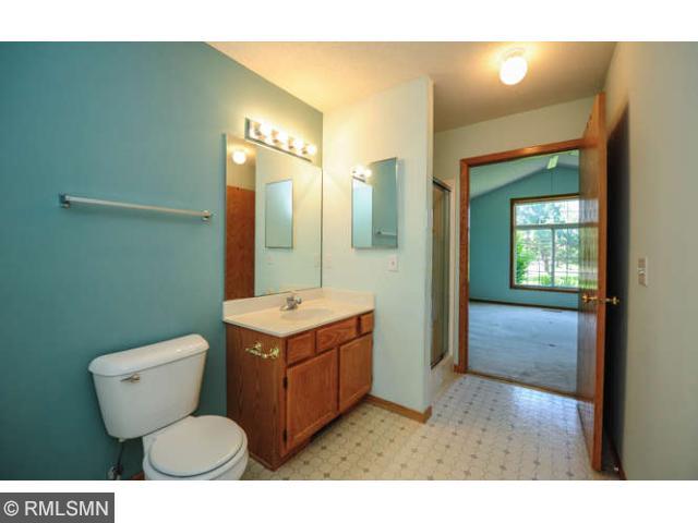 1982 Ruby Ct N, Saint Paul, MN 55122 photo 14