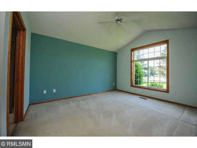 1982 Ruby Ct N, Saint Paul, MN 55122 photo 18